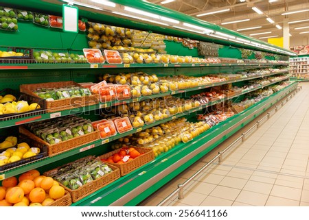 Shelf with citrus fruits, TMs removed, price tags left in place and contain no copyright