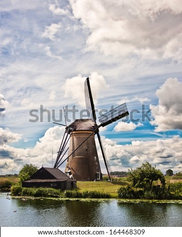 Kinderdijk in Holland - Windmill