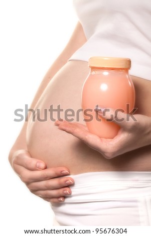 means of stretch marks for pregnant women
