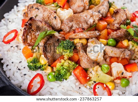 White rice veal meat and vegetable
