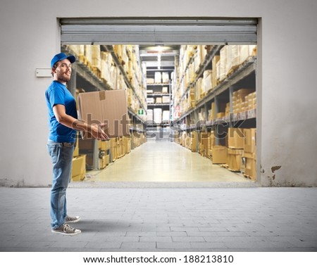Courier to work in the warehouse logistics