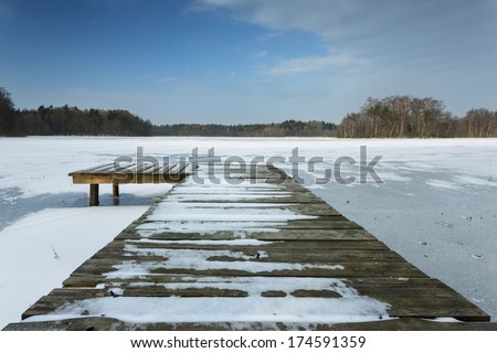 Lake Bobi?cino in north Poland.Winter time./ Winter lake