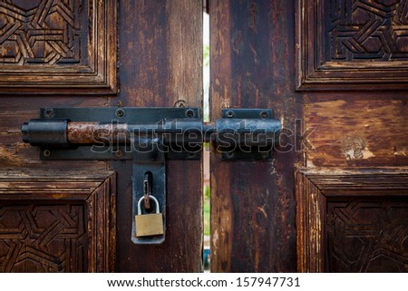 old door lock with key