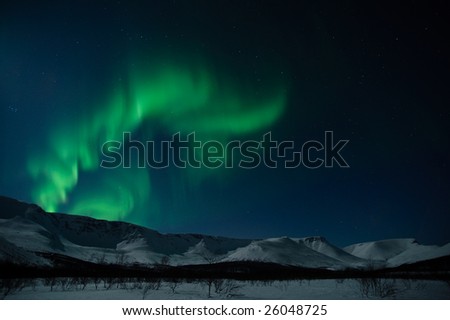 Picture of Aurora polaris above mountains