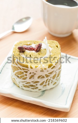 Japanese confectionery, green tea and red bean cake