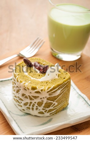 Japanese confectionery, green tea and red bean cake