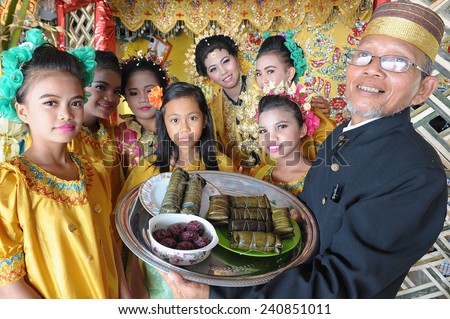Sipitang, Sabah Malaysia. August 30, 2014 : Bugis community showing their traditional  food served on Bugis wedding cedemony during the GaTa festival held in Sipitang, Sabah.