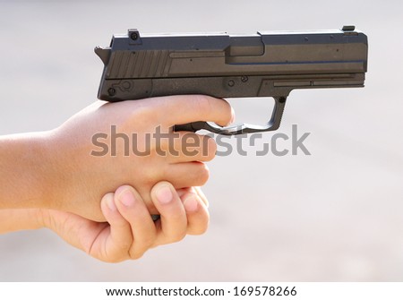 shooting toy gun