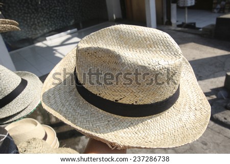men\'s straw hat
