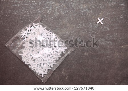 Tiling preparation Spacer and prepared setting compound for tile lying Floor tiles