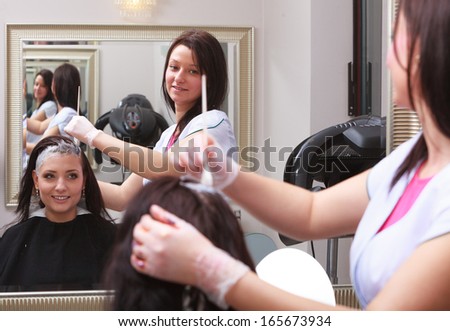 [Obrazek: stock-photo-reflection-in-mirror-brunett...673934.jpg]