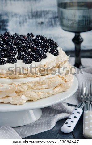 Blackberry Pavlova Cake closeup