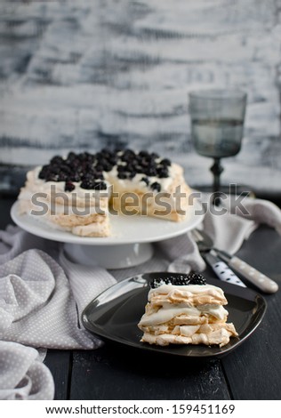 Blackberry Pavlova Cake
