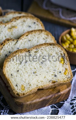 Slices of corn bread on wooden table