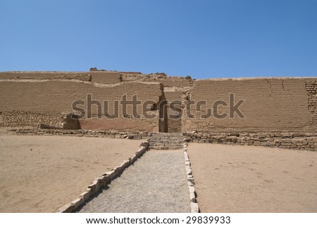 The spectacular Incan Temple of the Sun in Pachacamac, located at the top of a rocky promontory, overlooking the Pacific ocean, is made of four pyramid bodies truncated to superimpose one another.