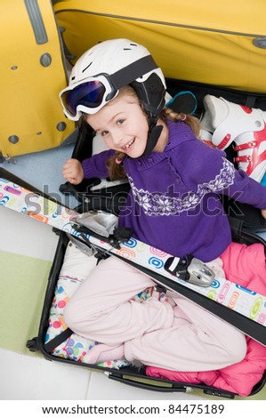 Travel, ski - Girl ready for the travel for winter vacation