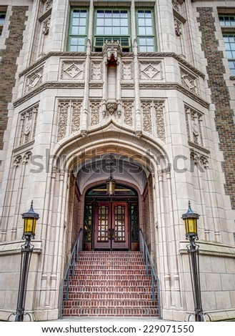 Gothic building entrance University of Washington, HDR