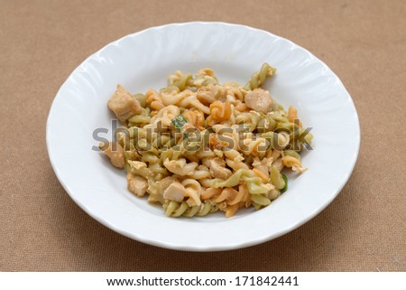 Expertly cooked macaroni with sauce