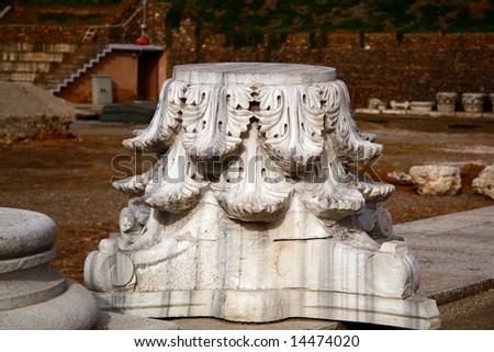 Capital of an ancient corinthian rhythm greek pillar
