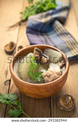 Winter melon soup with chicken and mushroom