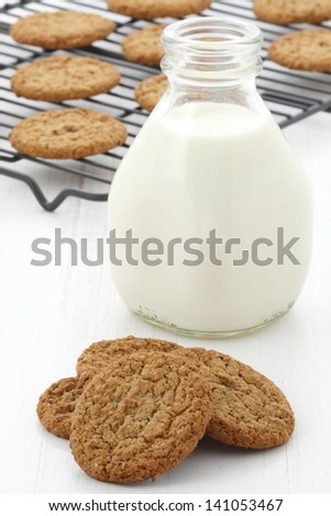 Delicious milk and oatmeal cookies, flavorful dessert that everyone will enjoy and love.