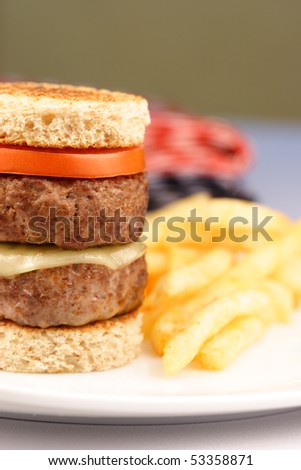 gourmet patty melt, Season the ground beef with salt, pepper, and garlic salt according to taste. Make into patties and cook until done, shalow dof