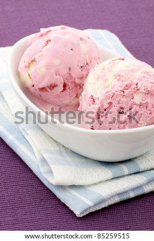 real gourmet stawberry and vanilla ice cream, not made with mashed potatoes or shortening and meets all the regulations regarding using real dairy products to advertise dairy.