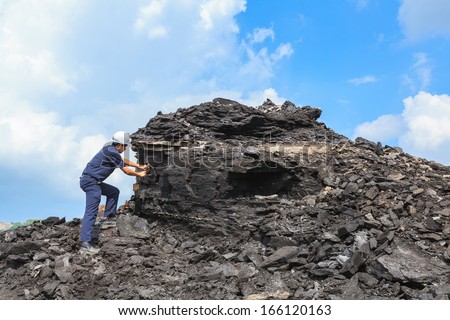 coal geologist at mae mo lignite mine