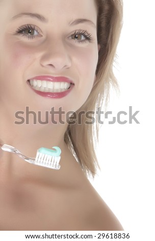 girl who wash their teeth