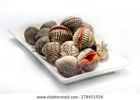 fresh raw cockles, delicious seafood, nature style