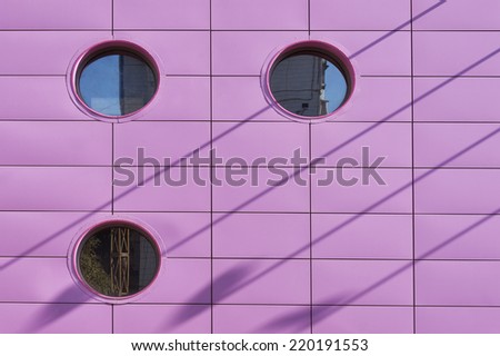 Pink wall wish round windows