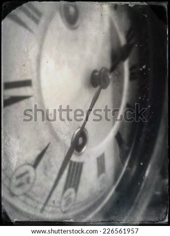 Old retro clock (black and white)