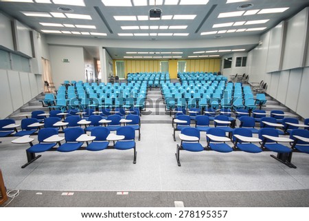 An empty large lecture room / University class room