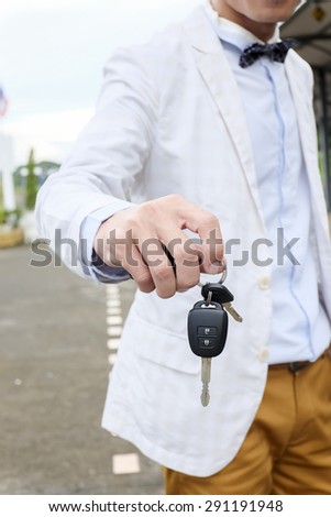 Remote control cars is used to open the car door