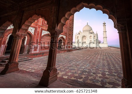 ndia. Taj Mahal indian palace. Islam architecture. Door to the mosque