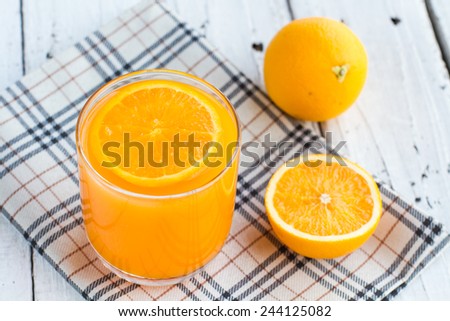 Be cut to remove the orange juice to drink and eat and be healthy.