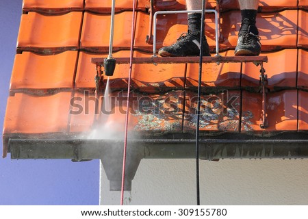Roof and gutter cleaning with high pressure