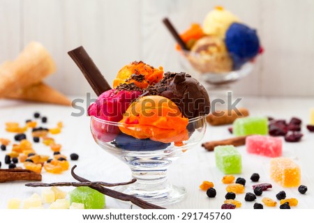 Ice cream cup with dry fruit and jelly