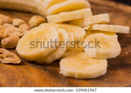 Banana and peanuts, post-workout snack