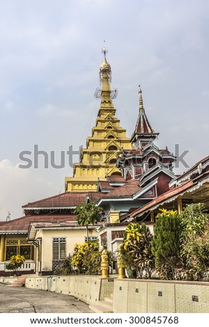 Mahamuni Paya temple and monastery at Mawlamyine in the south of Myanmar