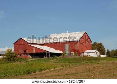 red barn Autumn
