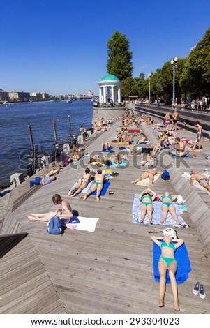 MOSCOW, RUSSIA-JULY 4: Olive Beach in Gorky Park on the banks of the Moscow River 4 July 2015. Gorky Park is a favorite destination of tourists and residents of the capital