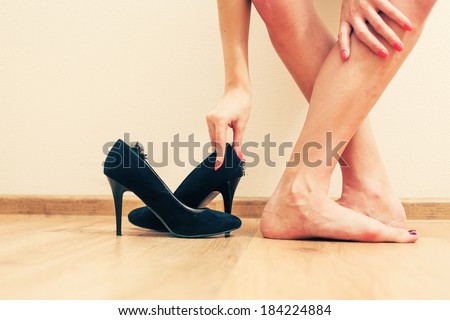 Dancing women. Crossed legs, crossed shoes