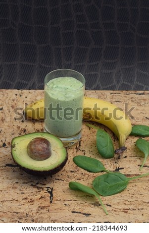 avocado spinach banana smoothie
