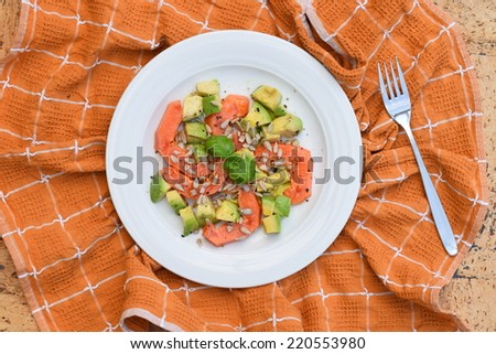 Papaya avocado salad