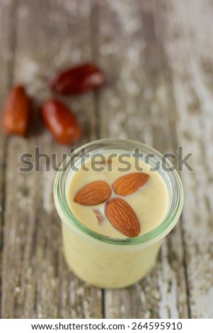 Overnight oats with almond nuts and dates