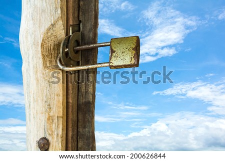 Lock a key with the sky