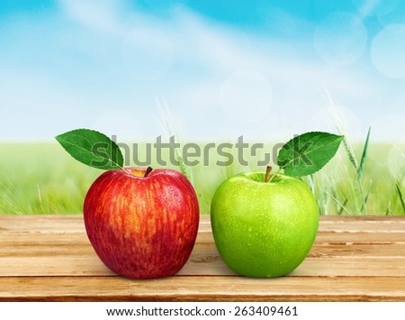 Apple, Two Objects, Granny Smith Apple.