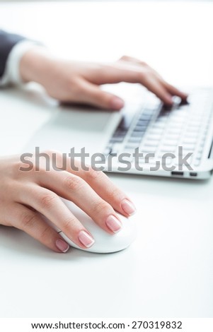 Computer Mouse, Human Hand, Computer.