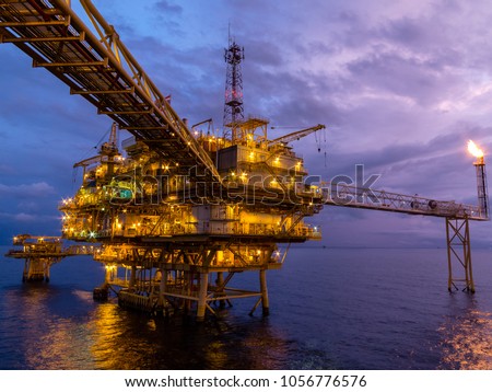 Oil and Gas central processing platform and remote platform produced natural gas and liquid condensate for set to onshore refinery
